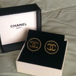 Chanel clip on earrings